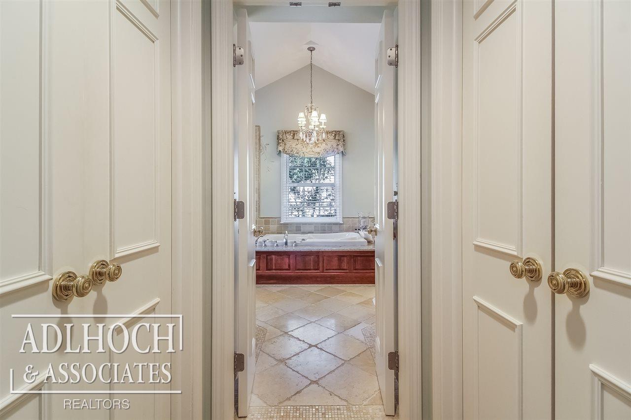 25 Edgemere Road Grosse Pointe Farms, MI 48236 - Photo 24 of 49