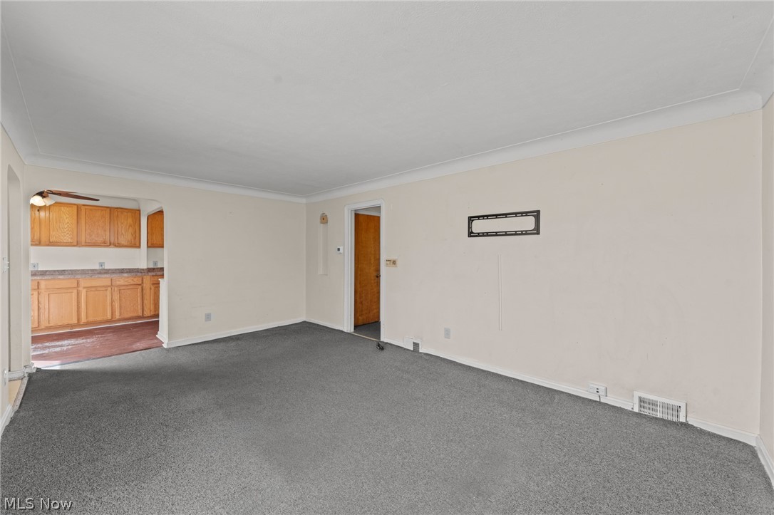 6006 Snow Road Parma, OH 44129 - Photo 6 of 38 Gallery Image 6