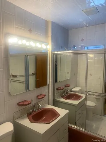 $779,000 | 1052 Brinsmade Avenue | Throgs Neck