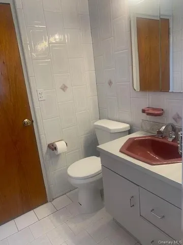 $779,000 | 1052 Brinsmade Avenue | Throgs Neck