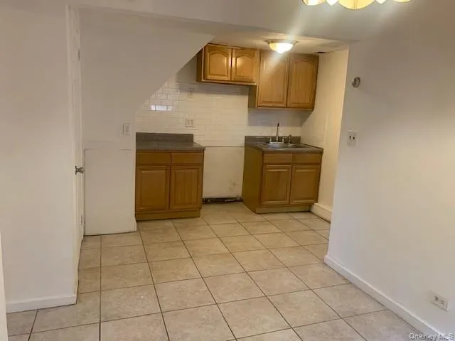 $779,000 | 1052 Brinsmade Avenue | Throgs Neck