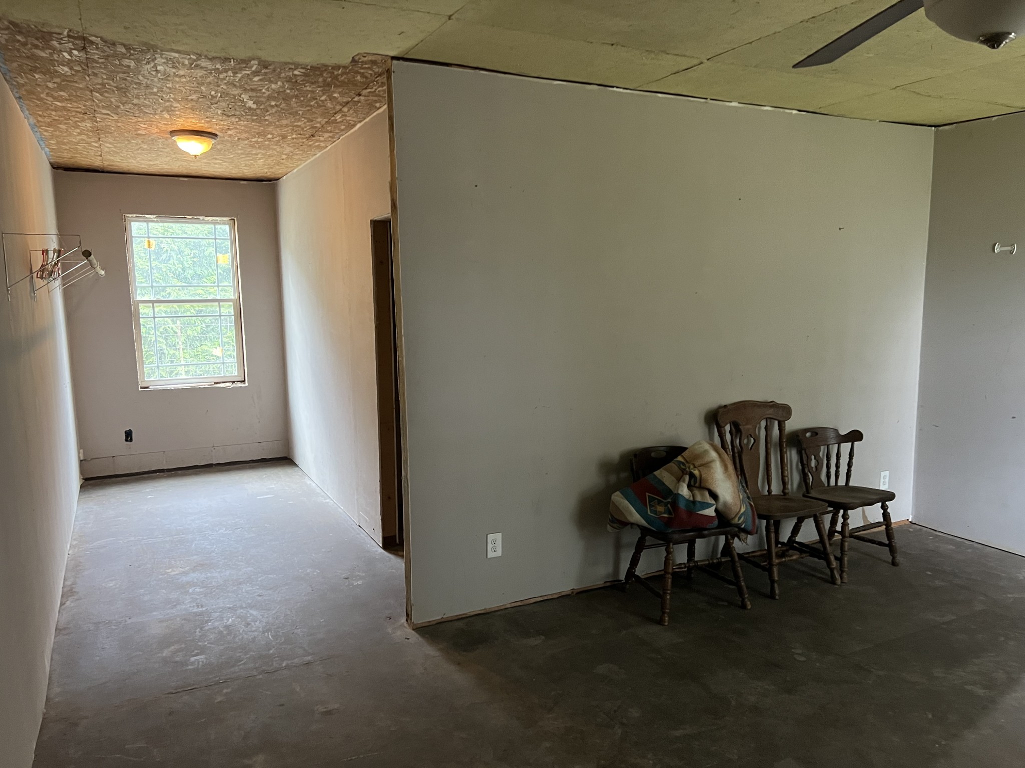 3554 Asbury Road Manchester, TN 37355 - Photo 20 of 23 a view of a workspace with furniture and a window