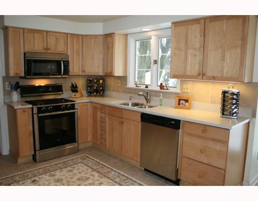 514 Trotwood Ridge Road Upper St. Clair, PA 15241 - Photo 5 of 18 Kitchen. Nice bright kitchen with stainless appliances including gas stove, microwave oven, dishwasher, refrigerator...