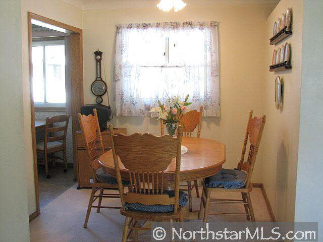 783 Mayhill Road North Maplewood, MN 55119 - Photo 4 of 10 Gallery Image 4