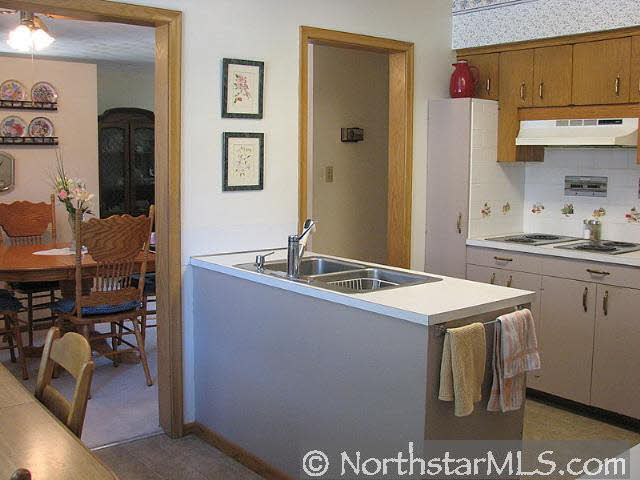 783 Mayhill Road North Maplewood, MN 55119 - Photo 5 of 10 Gallery Image 5