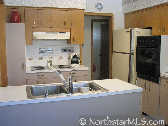783 Mayhill Road North Maplewood, MN 55119 - Photo 6 of 10 Gallery Image 6