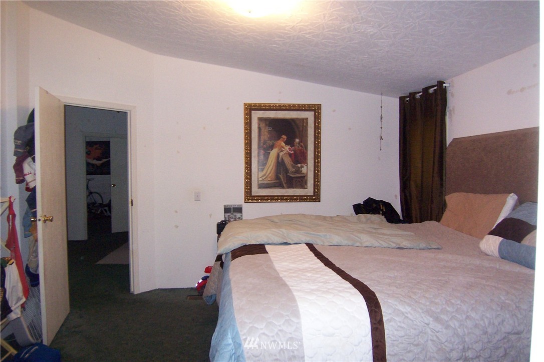 3977 Arvick Road Southeast Port Orchard, WA 98366 - Photo 11 of 21 Gallery Image 11