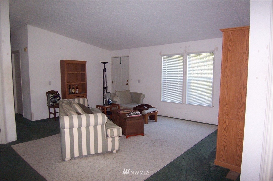 3977 Arvick Road Southeast Port Orchard, WA 98366 - Photo 7 of 21 Gallery Image 7