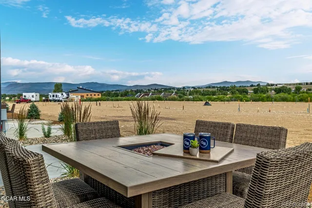 a view of a house with porch