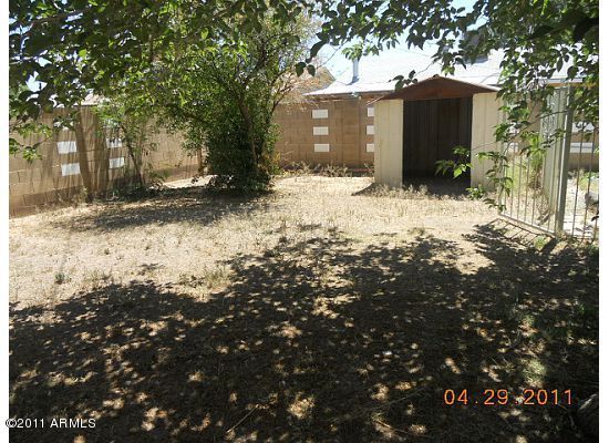 6139 West Cheery Lynn Road Phoenix, AZ 85033 - Photo 3 of 3 backyard