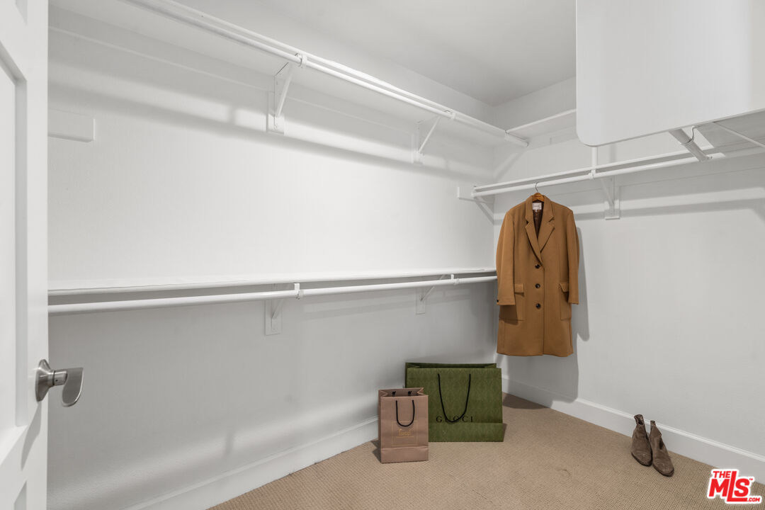 10878 Bloomfield Street, Unit 210 Toluca Lake, CA 91602 - Photo 25 of 52