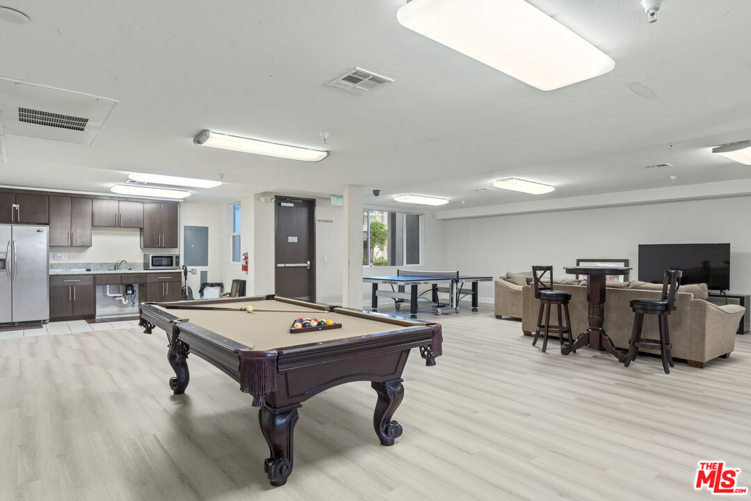 10878 Bloomfield Street, Unit 210 Toluca Lake, CA 91602 - Photo 43 of 52