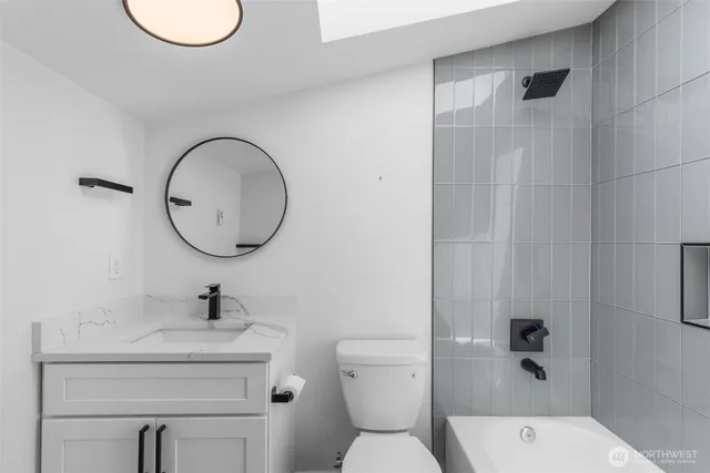 $996,999 | 2125 North 90th Street, Seattle, WA 98103