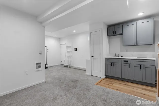 $996,999 | 2125 North 90th Street, Seattle, WA 98103