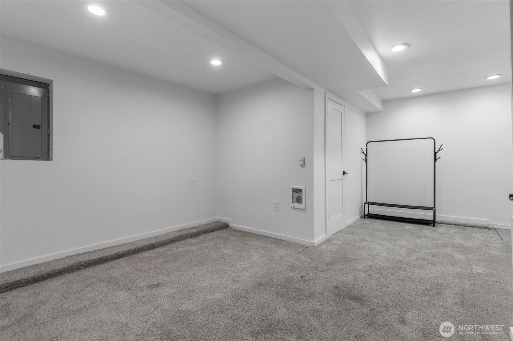 2125 North 90th Street Seattle, WA 98103 - Photo 20 of 29 a view of an empty room