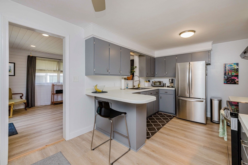 156 Harris Street Pawtucket, RI 02861 - Photo 7 of 41