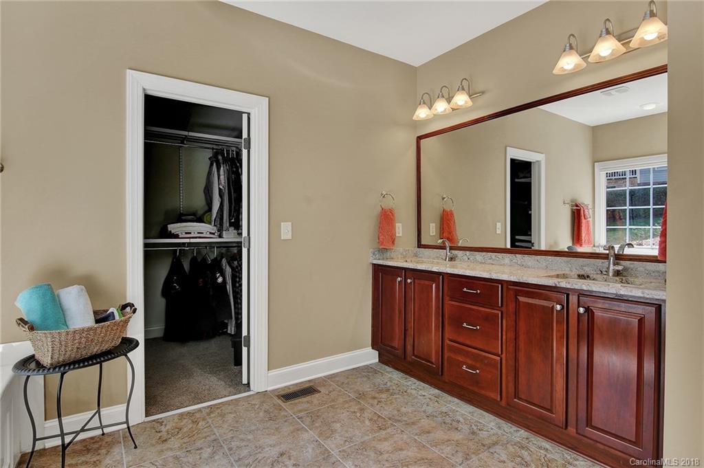 1865 Chestnut Hill Drive Tega Cay, SC 29708 - Photo 16 of 36 Gallery Image 16