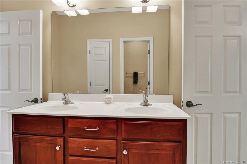 1865 Chestnut Hill Drive Tega Cay, SC 29708 - Photo 23 of 36 Gallery Image 23