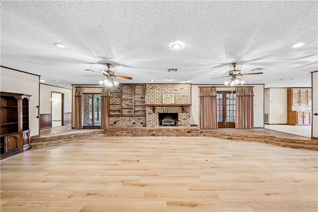 607 Delmar Boulevard Hammond, LA 70403 - Photo 2 of 37