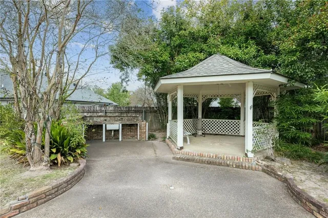 $415,000 | 607 Delmar Boulevard, Hammond, LA 70403