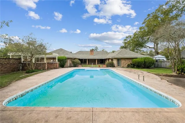 $415,000 | 607 Delmar Boulevard, Hammond, LA 70403