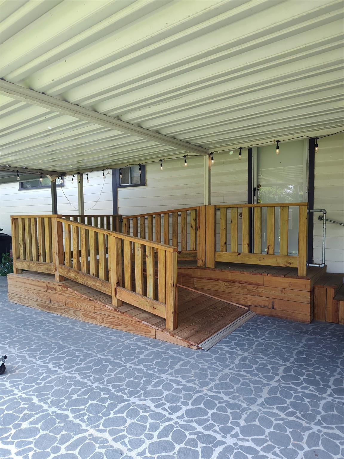 2417 Cos Street Liberty, TX 77575 - Photo 7 of 9