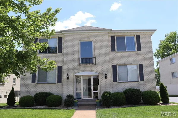 $199,900 | 12574 Chardin Place, Unit 4, St. Louis, MO 63128