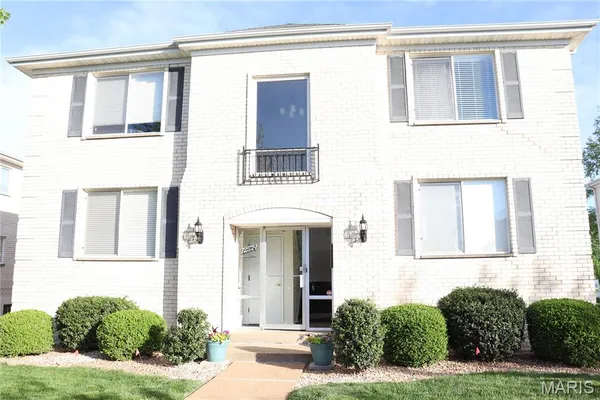 $199,900 | 12574 Chardin Place, Unit 4, St. Louis, MO 63128