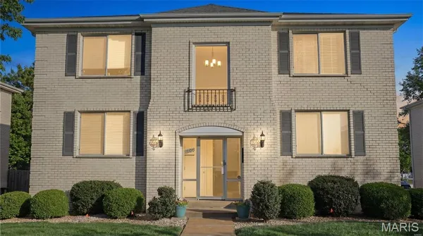 $199,900 | 12574 Chardin Place, Unit 4, St. Louis, MO 63128