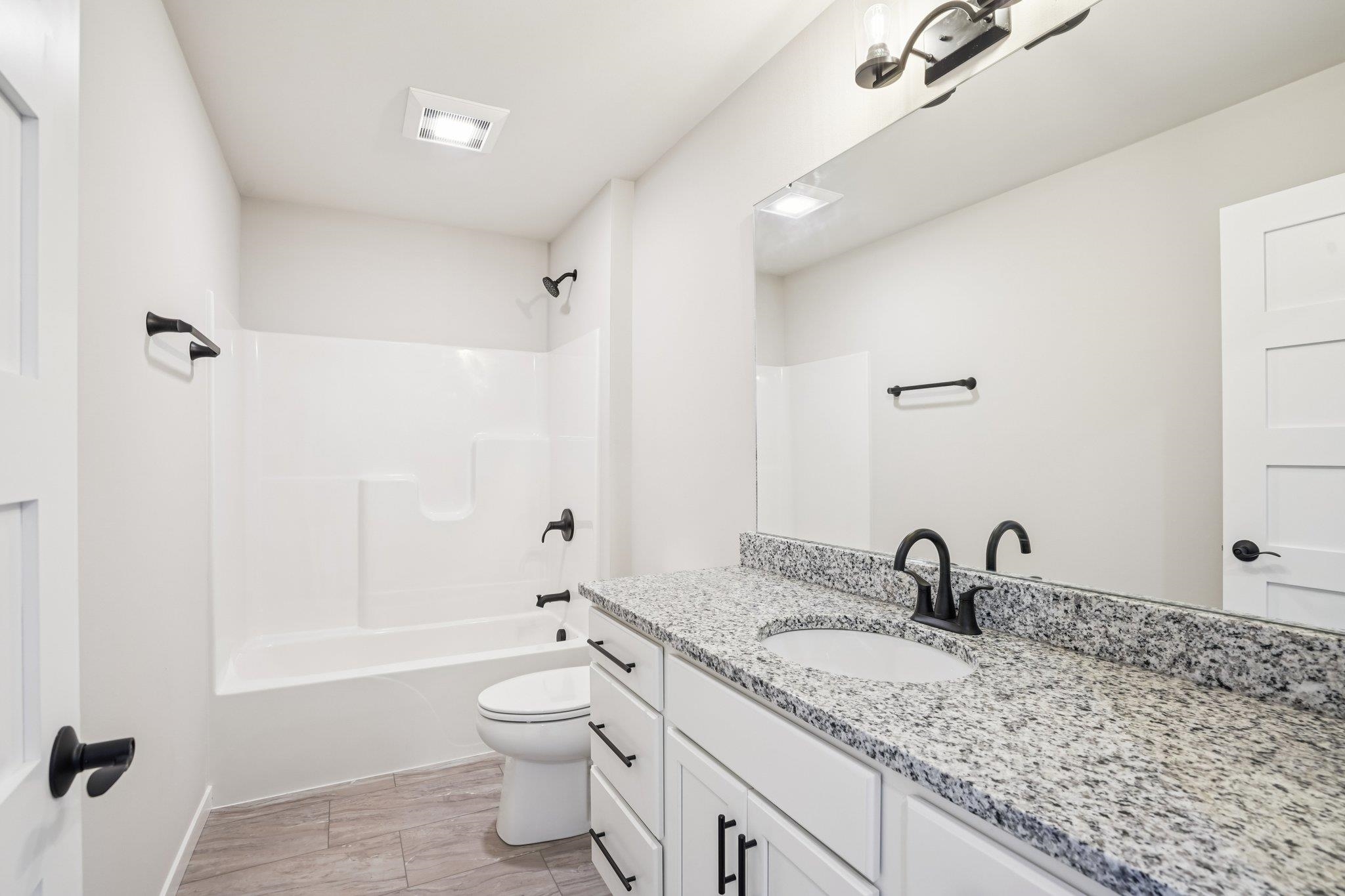 2463 Russell Court Reedsburg, WI 53959 - Photo 23 of 51