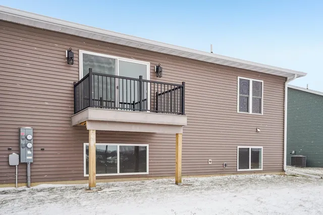 $349,900 | 2463 Russell Court, Reedsburg, WI 53959