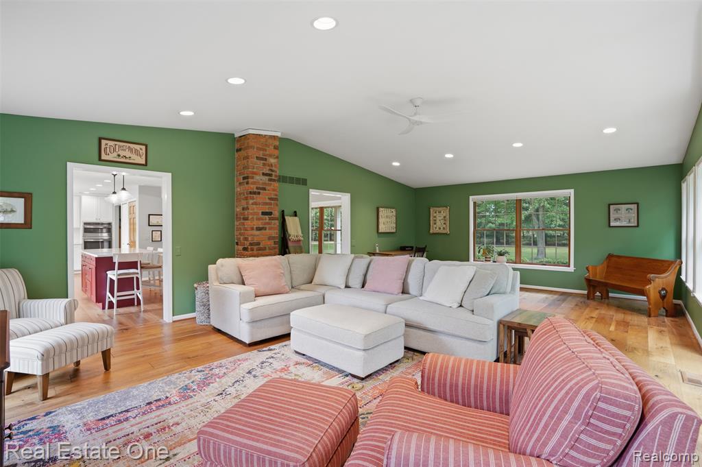 1765 Rowe Road Milford, MI 48380 - Photo 27 of 61