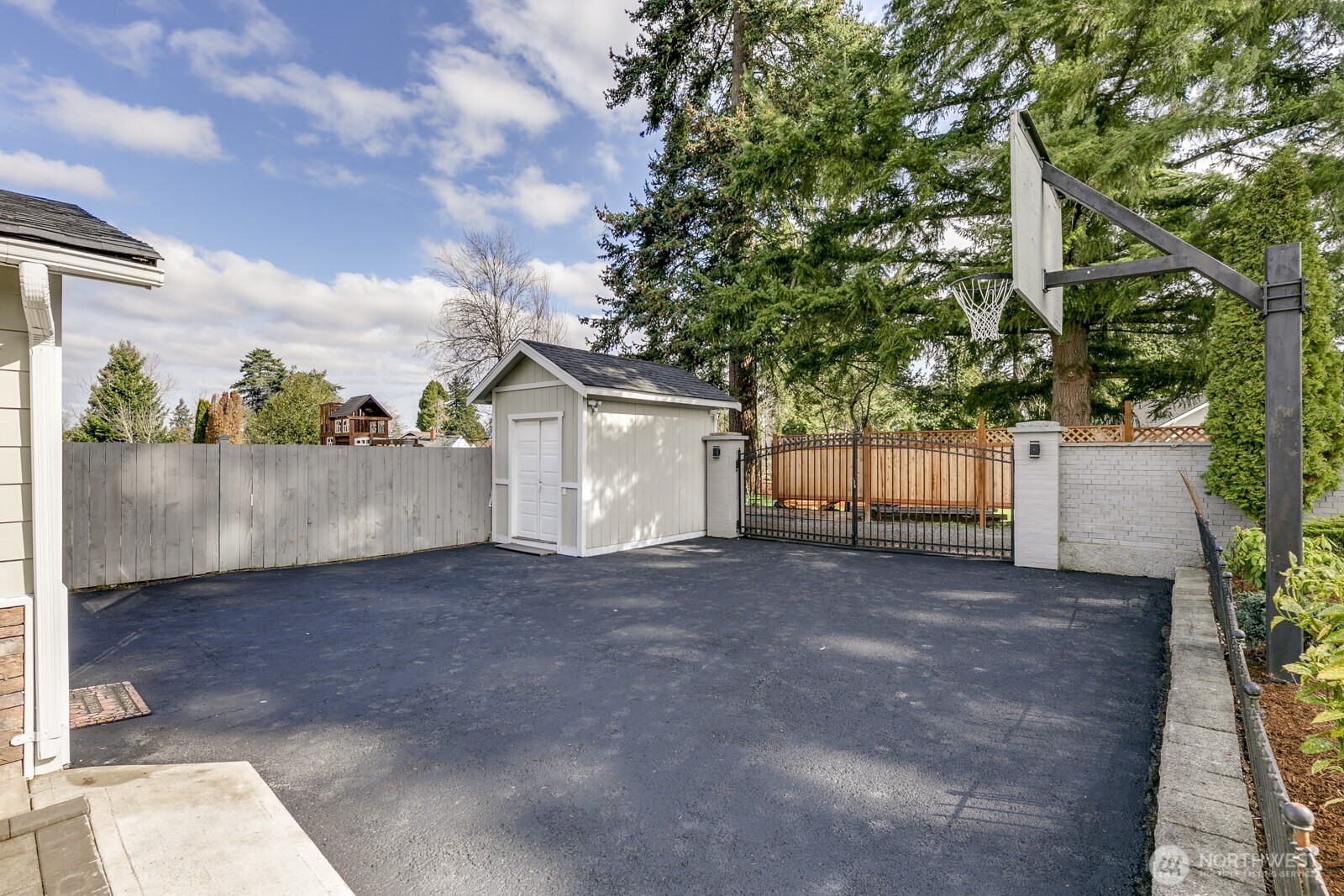 5923 Lowell Road Everett, WA 98203 - Photo 33 of 40