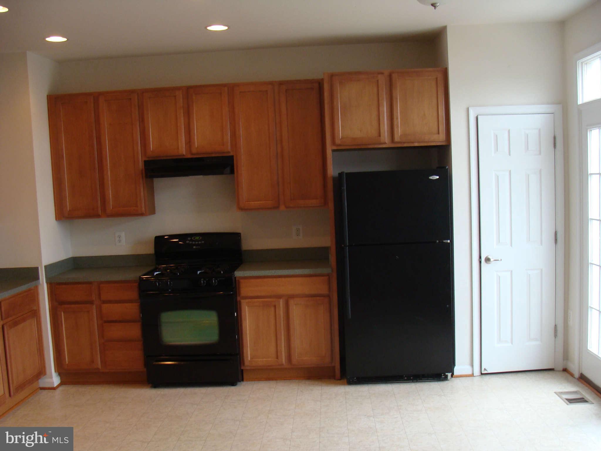 17692 Possum Point Road Dumfries, VA 22026 - Photo 11 of 29 Kitchen