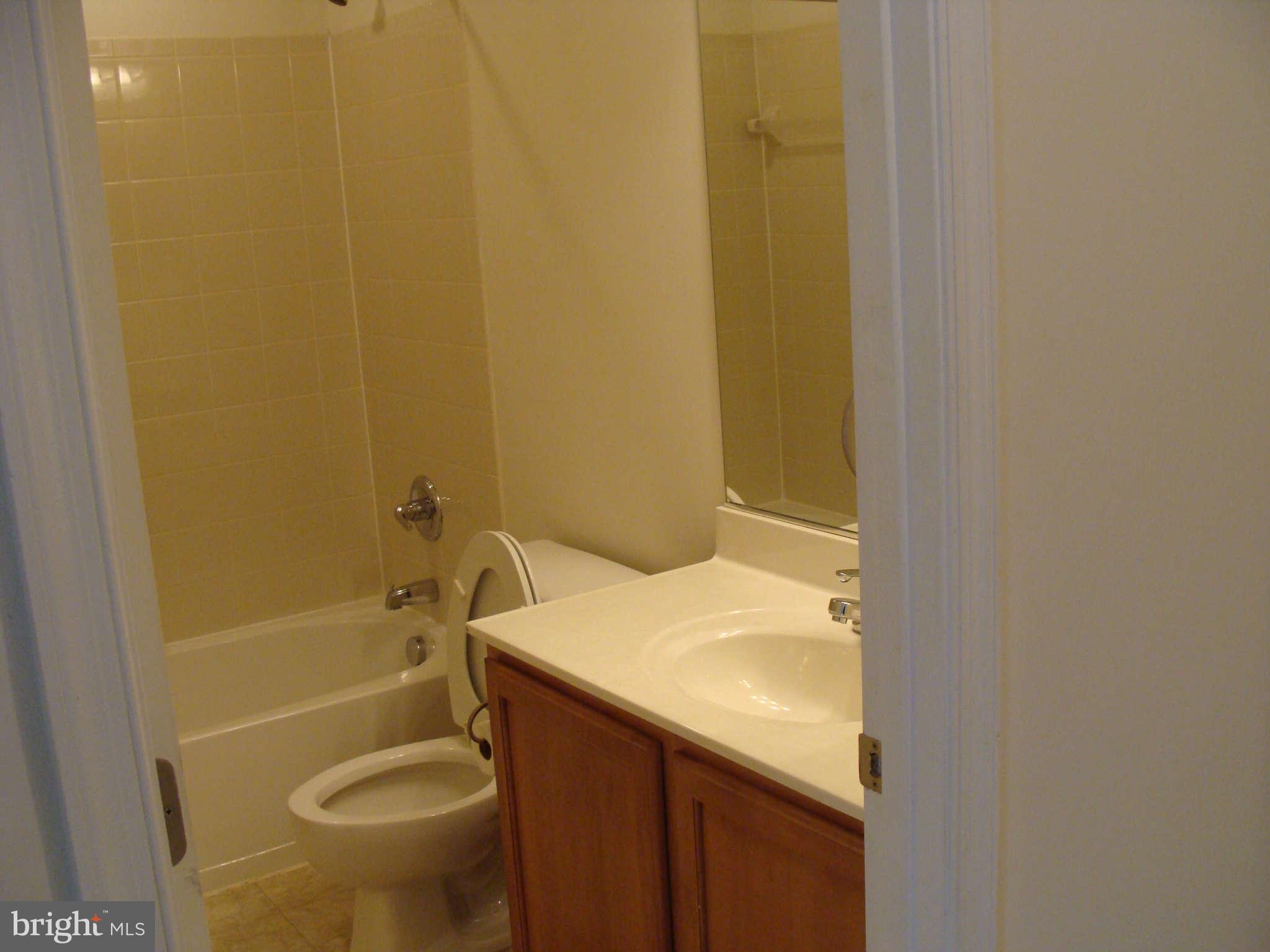 17692 Possum Point Road Dumfries, VA 22026 - Photo 12 of 29 Bath upper level