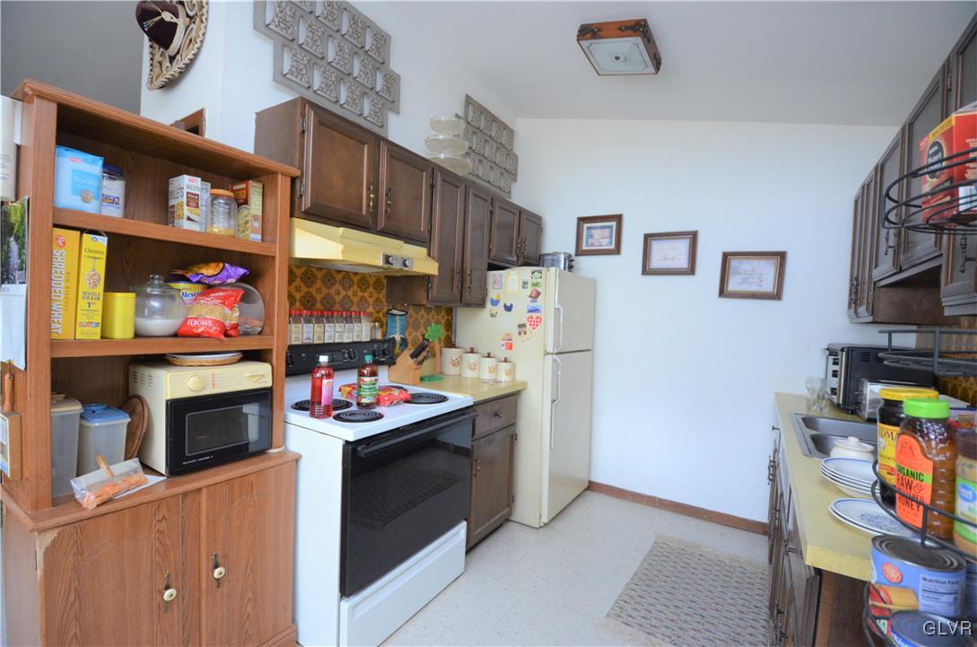717 Dotters Corner Road Kunkletown, PA 18058 - Photo 3 of 9 Gallery Image 3