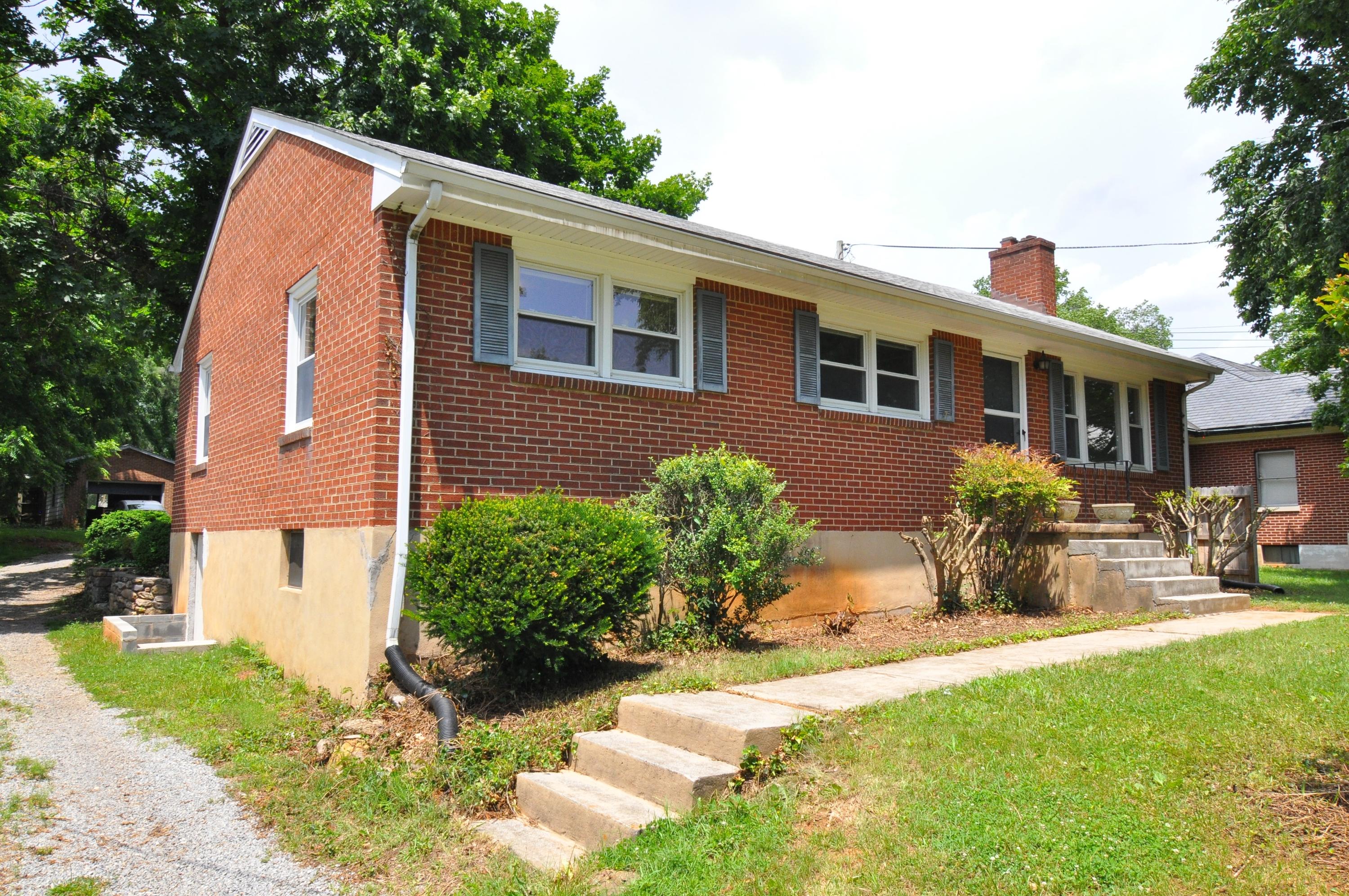 3473 Grandin Road Southwest Roanoke, VA 24018 - Photo 26 of 29 Front