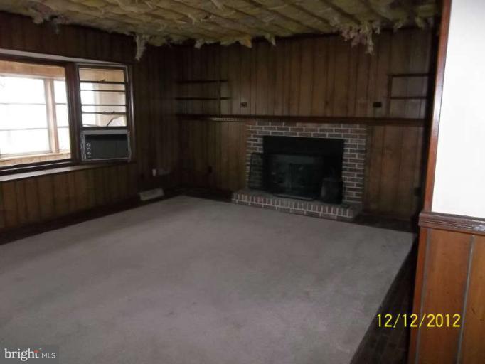 2236 Elliott Island Road Vienna, MD 21869 - Photo 8 of 18 Living Room