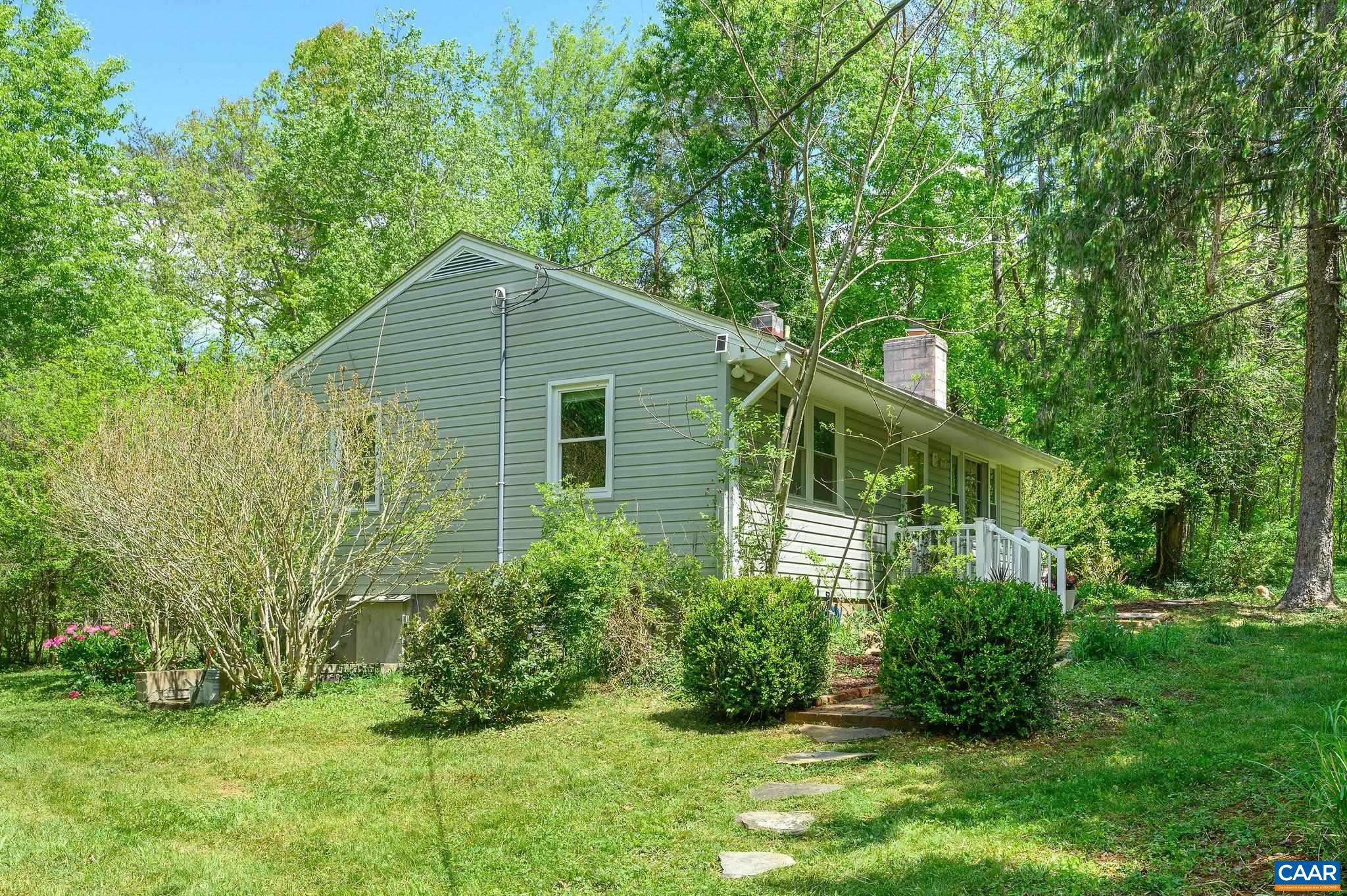6554 Esmont Road Keene, VA 22946 - Photo 29 of 34