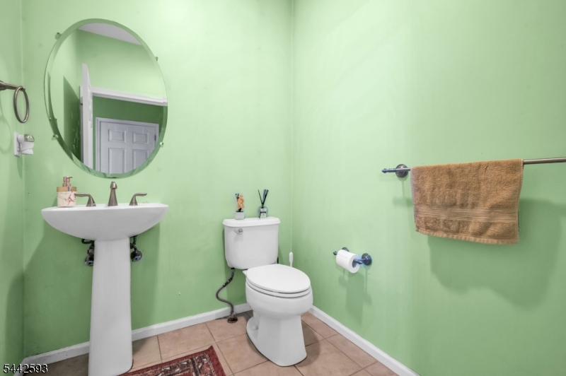 178 Crown Point Road Parsippany, NJ 07054 - Photo 10 of 30