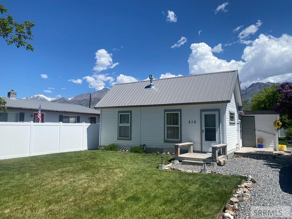 510 Spruce Street Mackay, ID 83251 - Photo 4 of 41
