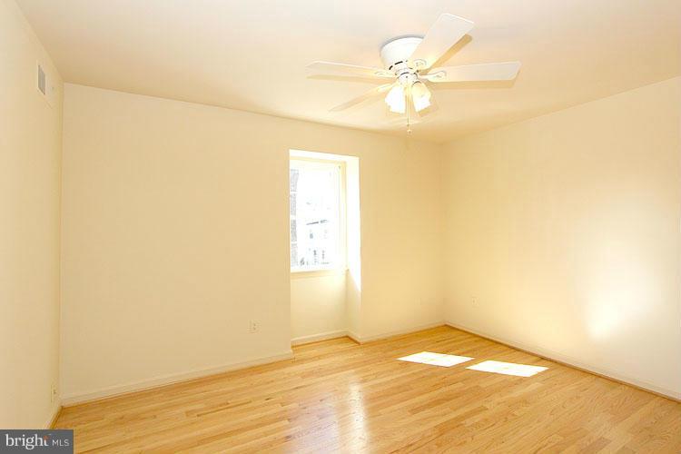 6748 Baron Road McLean, VA 22101 - Photo 17 of 29 Bedroom