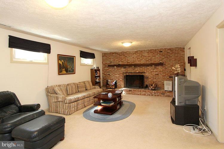 6748 Baron Road McLean, VA 22101 - Photo 24 of 29 Interior (General)
