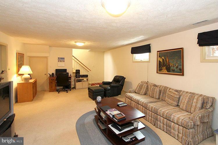 6748 Baron Road McLean, VA 22101 - Photo 25 of 29 Interior (General)