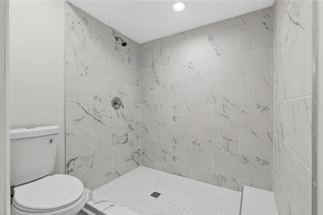 $570,000 | 310 Country Cir Drive West, Port Orange, FL 32128