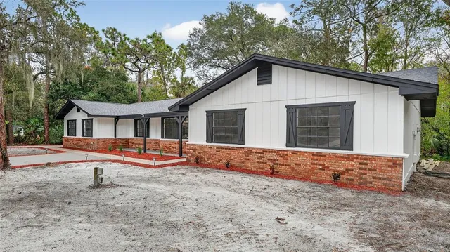 $570,000 | 310 Country Cir Drive West, Port Orange, FL 32128