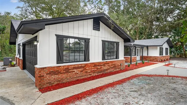 $570,000 | 310 Country Cir Drive West, Port Orange, FL 32128