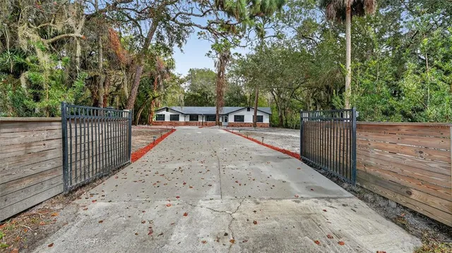 $570,000 | 310 Country Cir Drive West, Port Orange, FL 32128