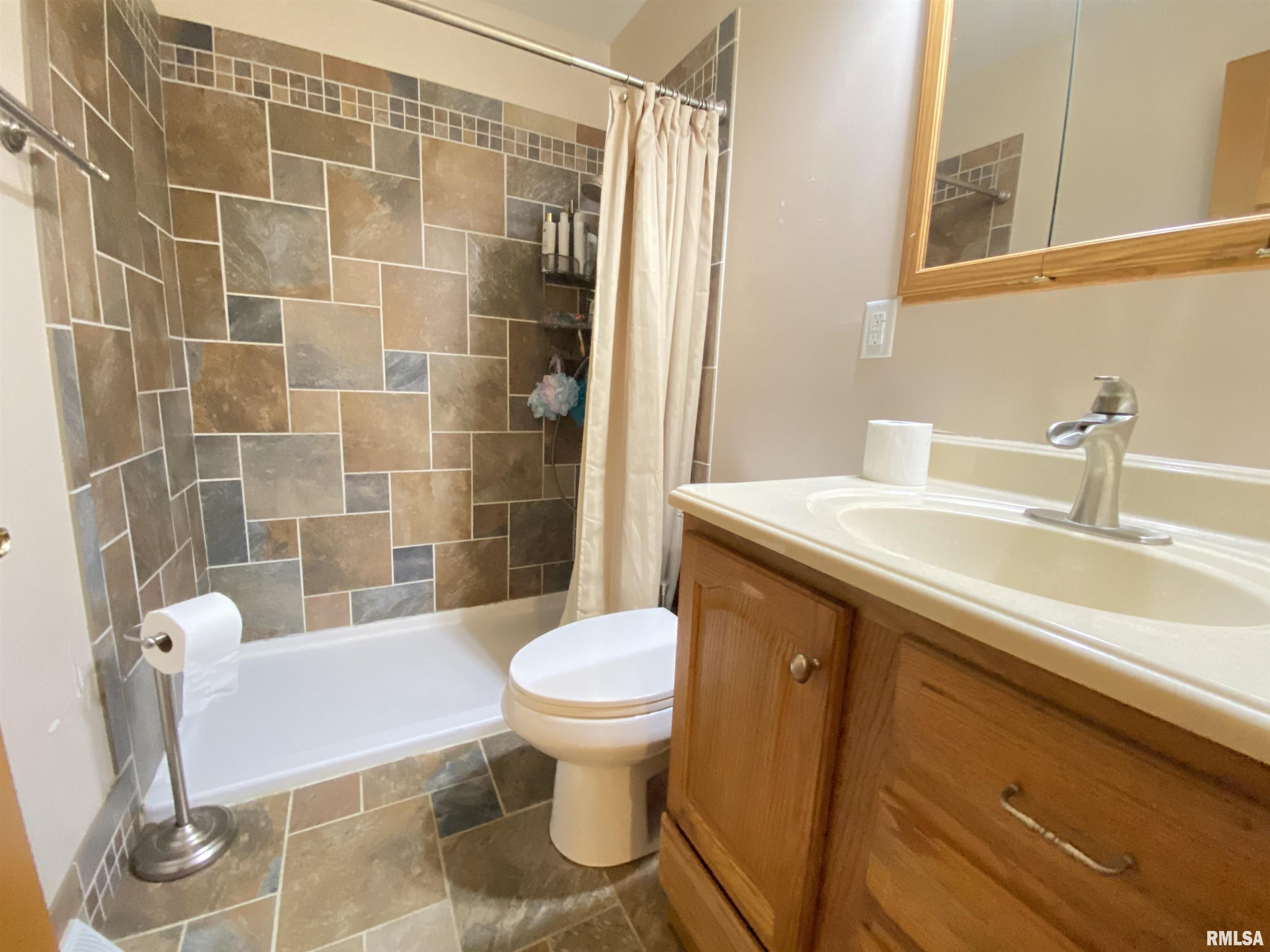 1701 Arcade Drive Springfield, IL 62702 - Photo 14 of 25
