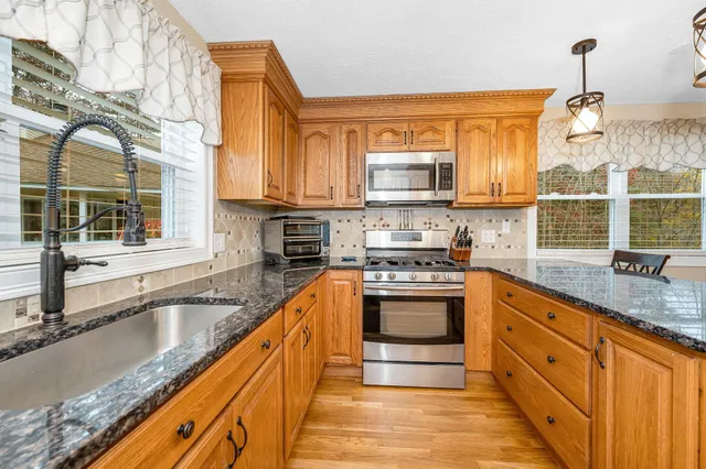 $474,900 | 5 Meghan Drive, Nashua, NH 03063